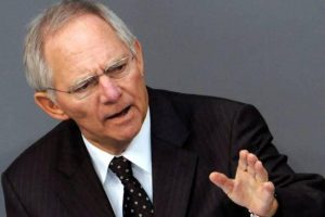 Βόμβα Σόιμπλε: Προτείνει πενταετές Grexit