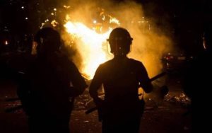 Πυροβολισμοί και μαχαιρώματα σε πανηγυρισμούς του … μπέιζμπολ  (video)