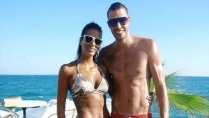 Σάλος στη Γερμανία από τη σχέση μπασκετμπολίστα με καυτή Playmate