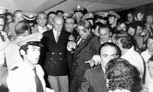 Αποκαταστήστε εκ νέου τη Δημοκρατία στην Ελλάδα μας – «Ρίξτε» τη Χούντα των Δανειστών