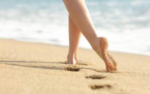 Σπιτική μάσκα για τις ταλαιπωρημένες φτέρνες με 2 υλικά!