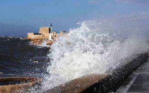 Στο έλεος της κακοκαιρίας η χώρα