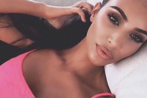 Οι γιατροί απαγόρευσαν τις σέλφι στην Kim Kardashian!