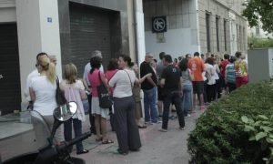 Κλειστές τράπεζες: Όλα όσα πρέπει να γνωρίζετε για την τραπεζική αργία