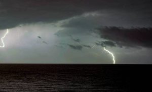 Καιρός: Έκτακτο δελτίο επιδείνωσης από την ΕΜΥ – Έρχονται καταιγίδες, χαλάζι και ισχυροί άνεμοι