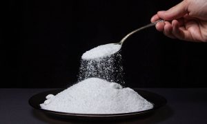 Σημάδια ότι τρώτε πολύ αλάτι (εικόνες)