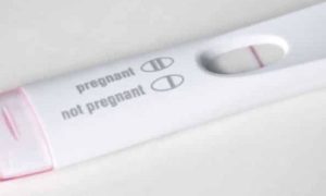 Απίστευτο: Έκανε 7 τεστ εγκυμοσύνης πριν ανακαλύψει κάτι τρομερό!