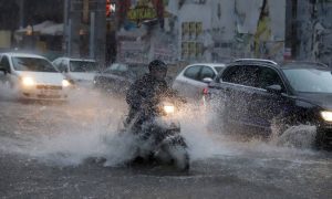 Καιρός – Έκτακτο δελτίο ΕΜΥ: Κακοκαιρία «χτυπά» τη χώρα – Βροχές, χαλάζι και ισχυροί άνεμοι