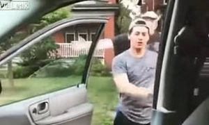 Βιντεο: Πήγε να κάνει “kiki” Challenge και τον πήραν στο κυνήγι