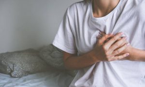 Αίσθημα παλμών: Πού μπορεί να οφείλεται (εικόνες)