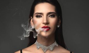 Η Μαρία του GNTM ποζάρει topless και τα σχόλια στο Instagram είναι άνευ προηγουμένου