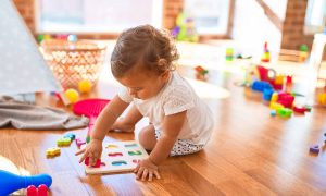 DIY – Αυτό το αυτοσχέδιο παζλ για νήπια μπορείτε να το φτιάξετε και εσείς στο σπίτι (vid)