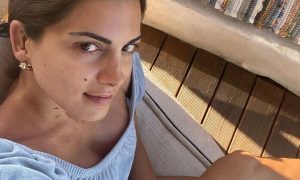 Σταματίνα Τσιμτσιλή: Διακοπές στην Πάρο – Οι πρώτες φώτο με τα παιδιά της