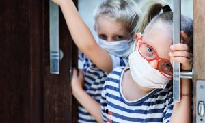 #BackToSchool: DIY φάκελος από χαρτί για την ασφαλή φύλαξη της μάσκας