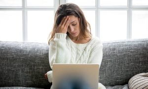 Μόνιμη κούραση: Για ποιους κινδύνους προειδοποιεί (εικόνες)