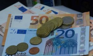 Συντάξεις: Ποιοι παίρνουν «μπόνους» έως και 254 ευρώ το μήνα