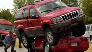 Επικό βίντεο: Θεότρελα σκηνικά από κάμερα αυτοκινήτου!