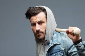Σαν δύο σταγόνες νερό: Δείτε για πρώτη φορά τον πατέρα του Γιώργου Μαυρίδη! (photo)
