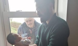 Αυτή η συγκλονιστική φωτογραφία έγινε viral – Δείτε γιατί (photos)