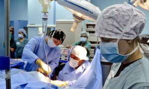 Κορονοϊός: Συγκινητικό – Έτσι λένε «ευχαριστώ» στους γιατρούς οι Ισπανοί (video)