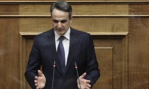 Μητσοτάκης σε Τσίπρα: «Μας χωρίζει… χάος, είπατε δεκάδες ψέματα»
