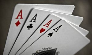 Σκληρό Πόκερ: Ετσι έγιναν τα χτυπήματα για τις 4 τηλεοπτικές άδειες…