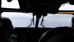Ελικόπτερο του ΕΚΑΒ παλεύει με την κακοκαιρία – Βίντεο που κόβει την ανάσα