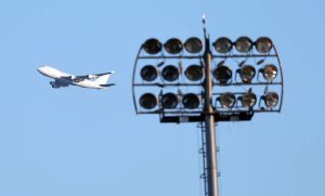 Κορονοϊός: Σκέψεις στην κυβέρνηση να σταματήσουν οι πτήσεις από και προς την Ελλάδα