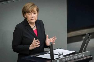 Μέρκελ: Στόχος μας να κρατήσουμε την Ελλάδα στο ευρώ
