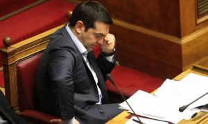 Γράφει και σβήνει ονόματα ο Τσίπρας