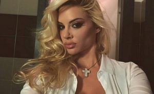 Δείτε πώς ήταν η Ρία Αντωνίου σε πολύ νεαρή ηλικία! (photos)
