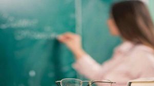 Σάλος: Παντρεμένη 27χρονη καθηγήτρια έκανε σεξ με μαθητή της σε αυτοκίνητο (pics)