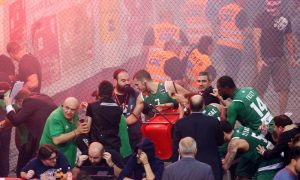 «Μήπως να κοιταχθούν στον καθρέπτη τους όταν μιλούν για συλλήψεις;»
