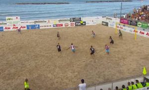 Το γκολ της χρονιάς σε αγώνα beach soccer (video)