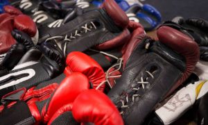 Αδιανόητο! Μαχητής του MMA έχασε το δάχτυλό του σε αγώνα – Σκληρές εικόνες
