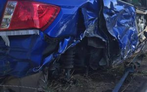 Ενα ζευγάρι σώθηκε απ’ την ψυχραιμία του οδηγού που απέφυγε την απόλυτη μετωπική σύγκρουση (video)