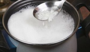 Γιατί το ρύζι στα εστιατόρια είναι πολύ πιο νόστιμο απ’ ότι το φτιάχνετε στο σπίτι; (video)