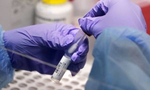 Μετάλλαξη Όμικρον: Εφτασαν τα 5 τα επιβεβαιωμένα κρούσματα της μετάλλαξης