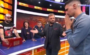 Deal: Παίκτης τίναξε την μπάνκα! Στρίμωξε τον τραπεζίτη και πήρε τη μεγαλύτερη προσφορά (photos)
