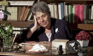 Κική Δημουλά: Κρίσιμες οι επόμενες ώρες – Η ανακοπή καρδιάς και η λοίμωξη του αναπνευστικού