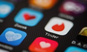 Εφαρμογές dating: Οι κίνδυνοι για όσους… φλερτάρουν στο διαδίκτυο