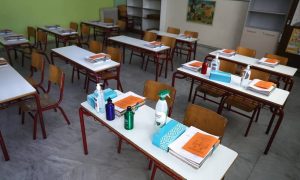 Πανελλαδικό κλείσιμο των σχολείων για 2 εβδομάδες και παράταση του Lockdown