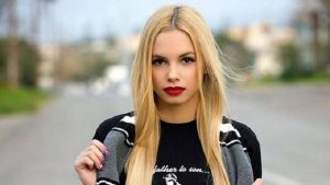 Η Εμμανουέλα του… ΟΦΗ έγινε μοντέλο (photos)