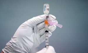 Κορονοϊός: Έως και 5 φορές πιο ανθεκτική στα εμβόλια η μετάλλαξη «Δ»
