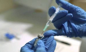 Άδωνις Γεωργιάδης: Ας με καταριούνται και ας εμβολιαστούν… (video)
