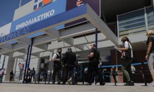 Υποχρεωτικός εμβολιασμός: Ανοικτό το ενδεχόμενο υποβολής κυρώσεων σε όσους τον αρνηθούν…