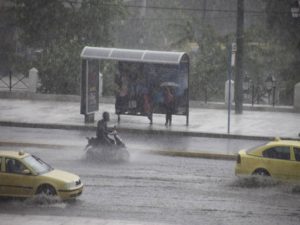 Εκτακτο δελτίο της ΕΜΥ: Ερχονται βροχές και καταιγίδες