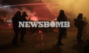 Νέα Σμύρνη επεισόδια: Συνελήφθη ο άντρας που έριξε τον αστυνομικό από τη μηχανή
