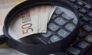 Αποζημίωση ειδικού σκοπού – επιδομα 534 ευρώ: Ποιοι πληρώνονται σήμερα και ποιοι «κόβονται»