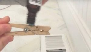 Πώς να κάνετε το σπίτι σας να μυρίζει εκπληκτικά με ένα μανταλάκι!